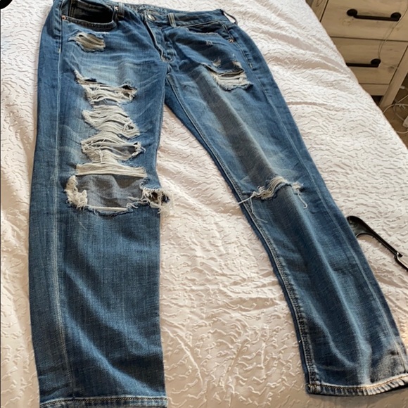 Ripped Boyfriend Jeans - Picture 2 of 4